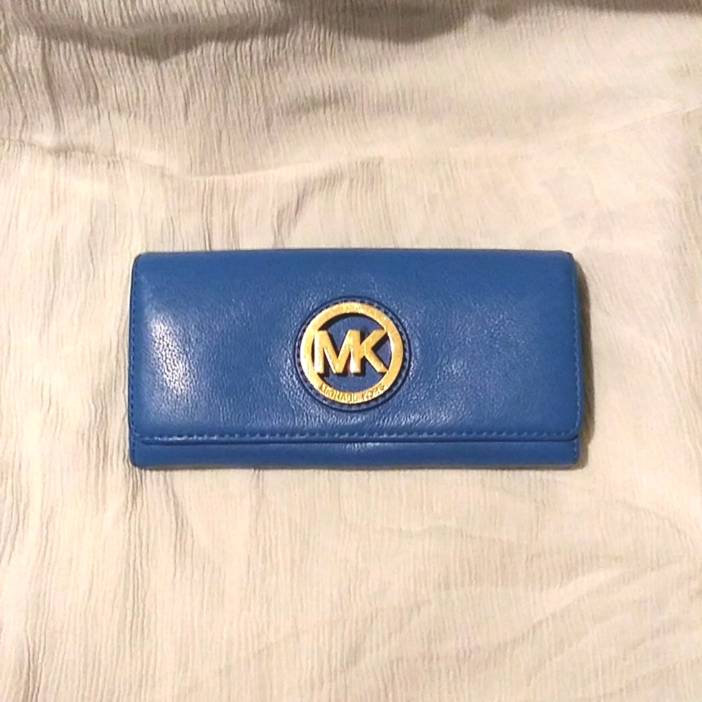 Beautiful blue Michael Kors wallet